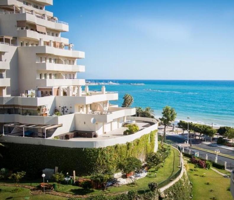 Benalbeach Estudio Premium Benalmadena Luaran gambar